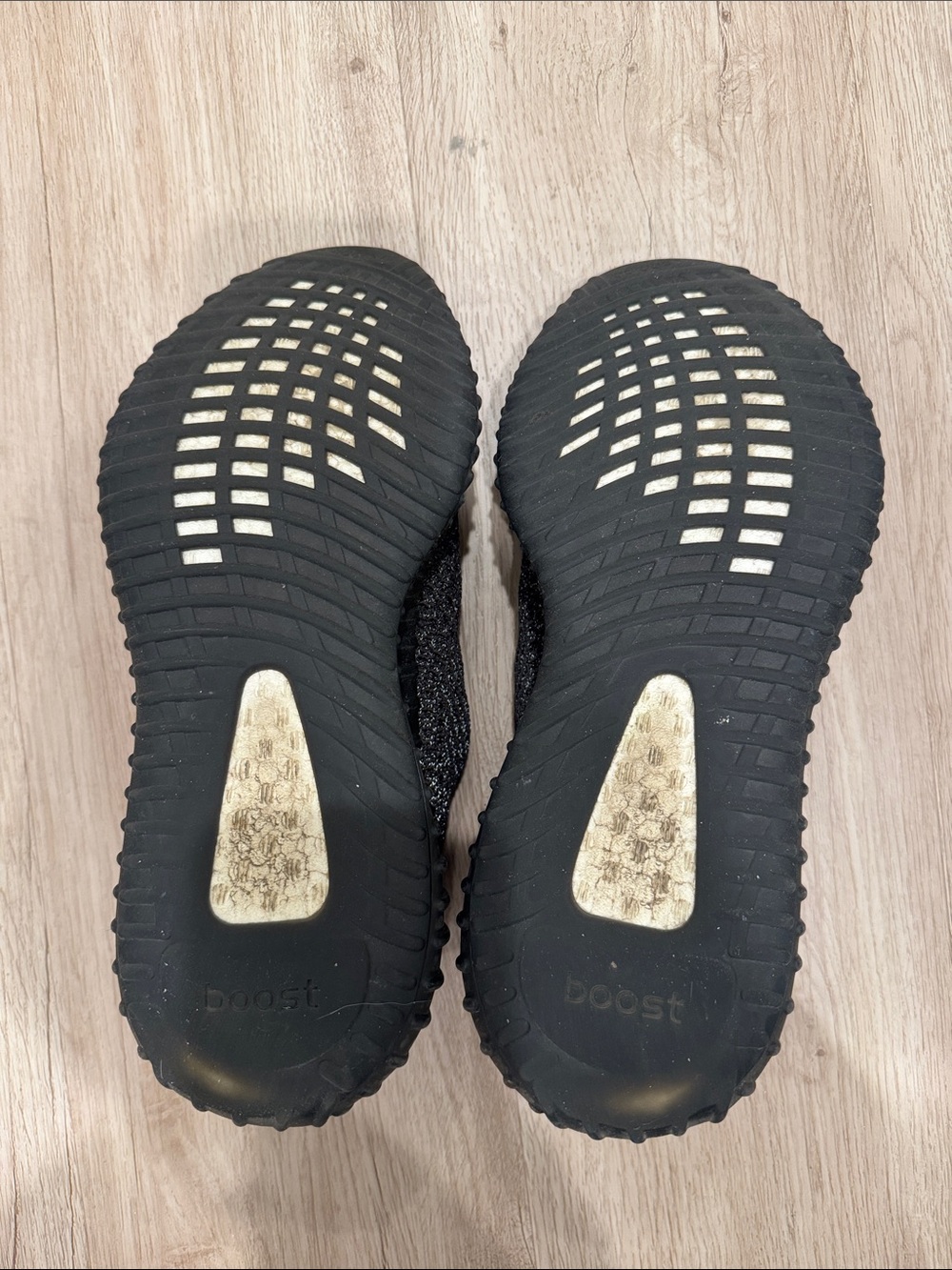 Yeezy Boost 350 V2 Core Black Reflective Sneakers - Picture 4 of 4